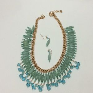 Seafoam green fan gold necklace set née